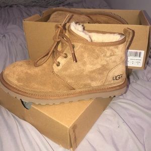 Chestnut Neumel UGGs